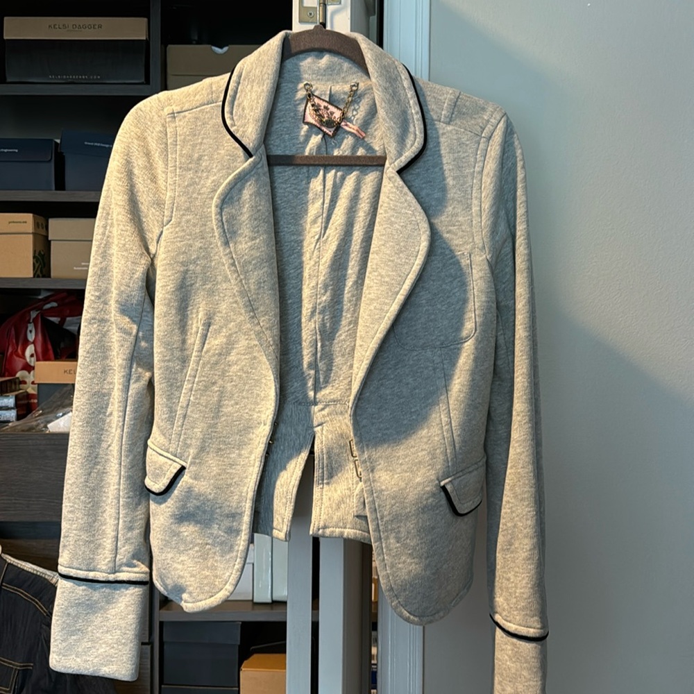 Juicy Couture light grey/black trim cotton blazer